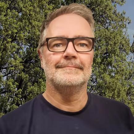 Torsten Bull